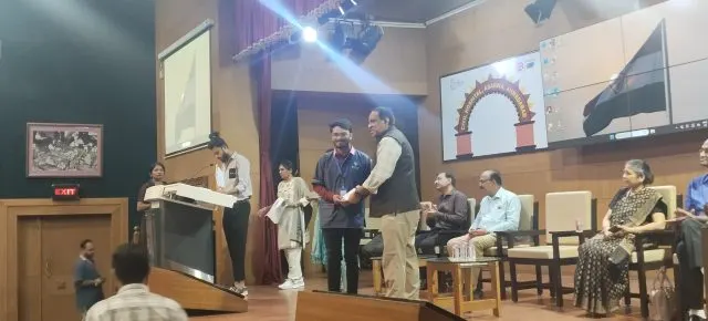એર ઇન્ડીયા પ્લેન ક્રેશ દુર્ઘટનામાં સરાહનીય કામગીરી કરનાર ૪૫૦ વર્ગ -૪ અને વર્ગ-૩ ના કર્મચારીઓનું સિવિલ હોસ્પિટલ દ્વારા સન્માન કરાયું
