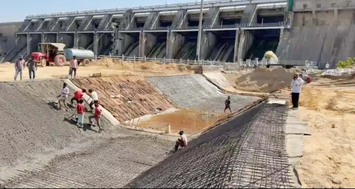 દાંતીવાડા ડેમની મુખ્ય કેનાલનું રીપેરીંગ કામ પૂર્ણ ન થતાં ખેડૂતો સિંચાઈના પાણીથી વંચિત
