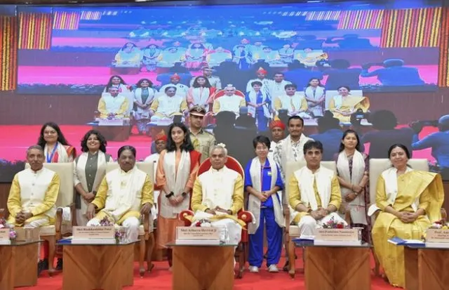 ડૉ. બાબાસાહેબ આંબેડકરની જન્મ જયંતિએ ડૉ. બાબાસાહેબ આંબેડકર ઓપન યુનિવર્સિટીનો 10મો વાર્ષિક દીક્ષાંત સમારોહ યોજાયો