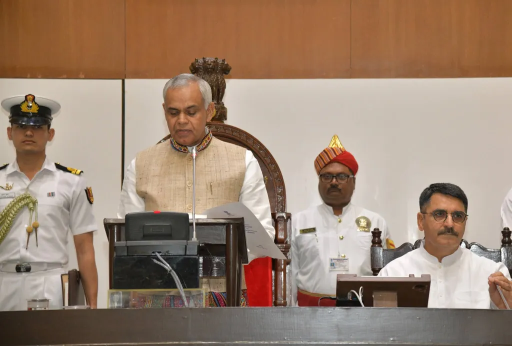 15મી ગુજરાત વિધાનસભાના આઠમા સત્રનો પ્રારંભ કરાવતા રાજ્યપાલશ્રી આચાર્ય દેવવ્રતજી