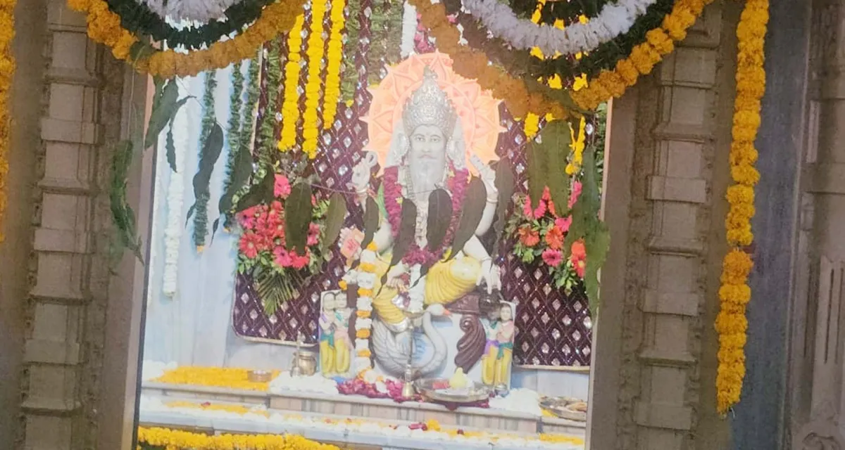 ડીસામાં ભગવાન વિશ્વકર્મા જયંતીની ભવ્ય ઉજવણી : શ્રદ્ધાળુઓનું ઘોડાપૂર ઉમટ્યું