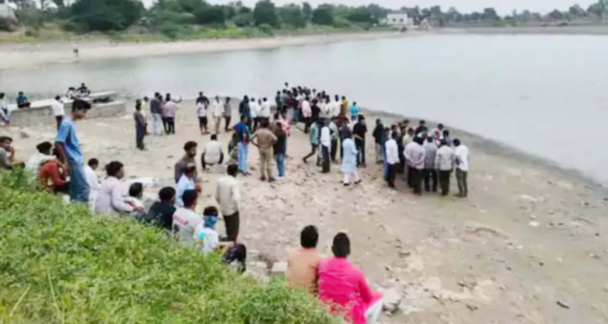 પાટણના સિધ્ધી સરોવરમાં ST ડ્રાઈવરે મોતની છલાંગ લગાવી