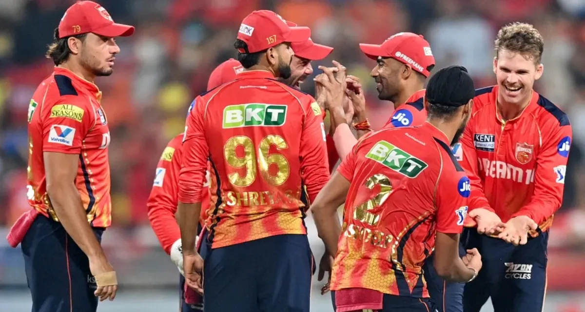 IPL 2026 પહેલા પંજાબ કિંગ્સને મોટો ઝટકો, સ્ટાર બોલર શરૂઆતની મેચોમાંથી બહાર!