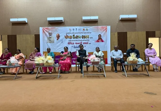 ગાંધીનગર ખાતે જિલ્લા પંચાયત પ્રમુખશ્રી તથા જિલ્લા વિકાસ અધિકારીશ્રીની અધ્યક્ષતામાં પોષણ ઉસ્તવની ઉજવણી કરવામાં આવી