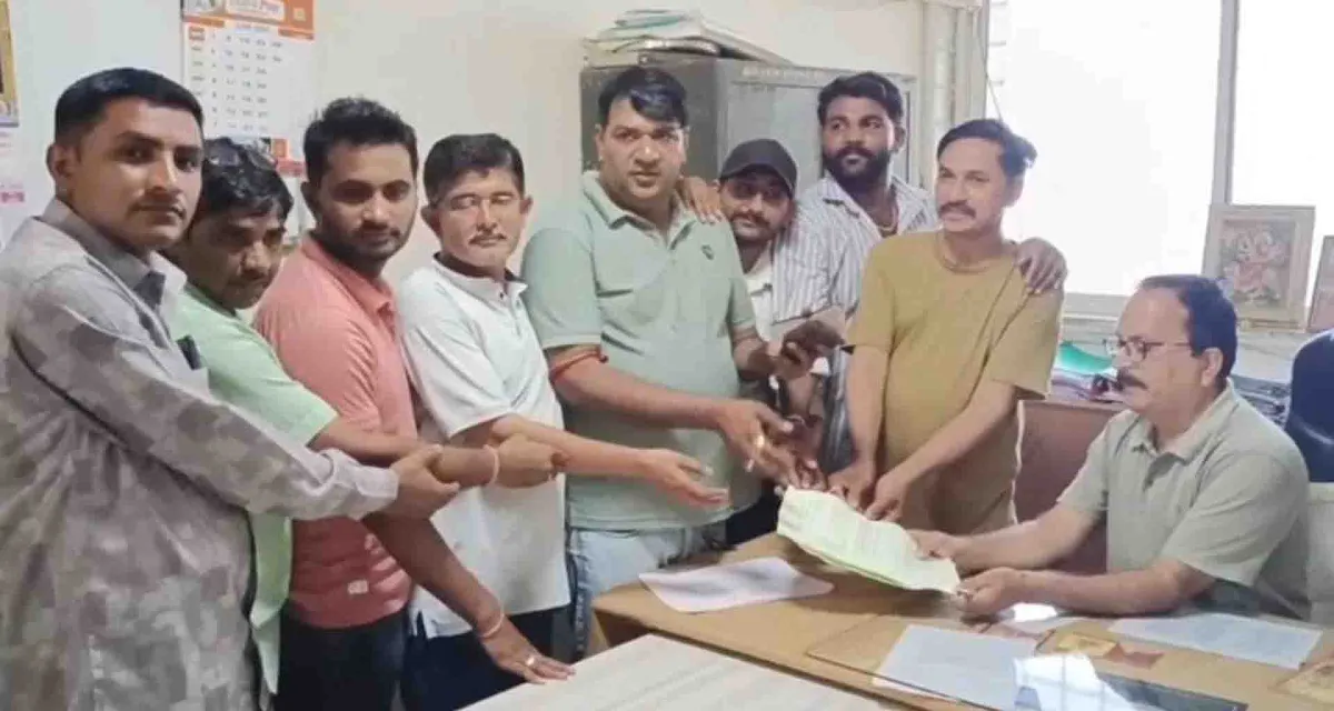 ડીસા ભોપાનગર વિસ્તારના રહીશોએ ગેરકાયદેસર દબાણો દૂર કરવા માટે રજુઆત કરાઈ
