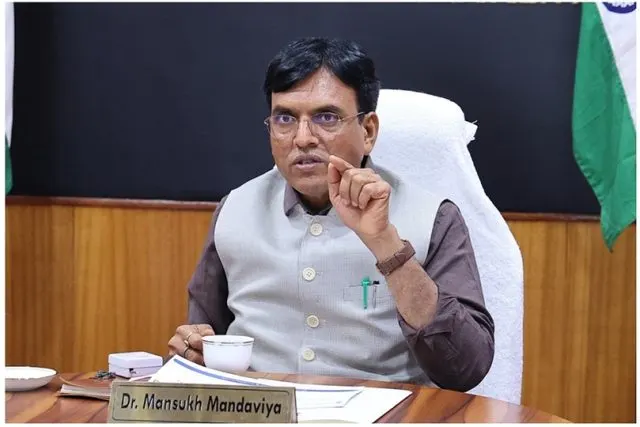 ડૉ. મનસુખ માંડવિયાએ ઉત્તરપ્રદેશમાં ઇએસઆઇસી કવરેજનાં વિસ્તરણની જાહેરાત કરી; વધુ 15 જિલ્લાઓ સૂચિત