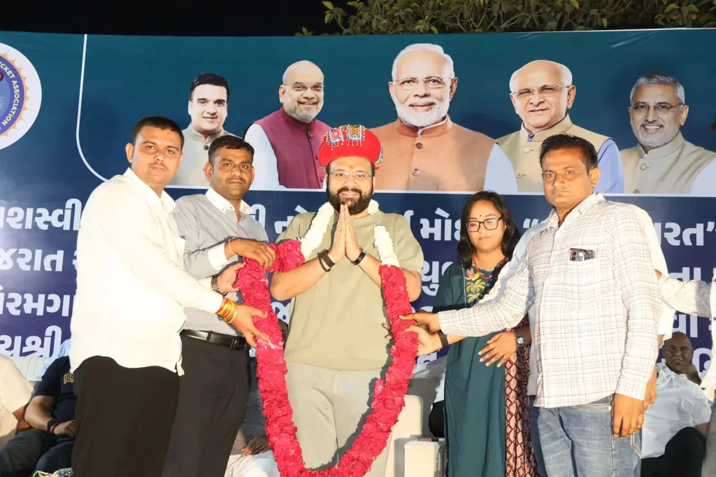 વિરમગામમાં સામાજિક એકતા ક્રિકેટ ટુર્નામેન્ટનો પ્રારંભ