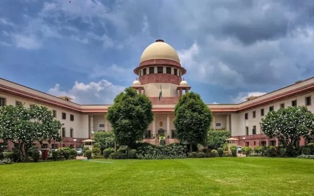 POCSO દોષિત ઠેરવવામાં SCએ ઉદારતા દાખવી, પીડિતા સાથે લગ્ન કરેલા દોષિતને સજા ફટકારવાનું ટાળ્યું