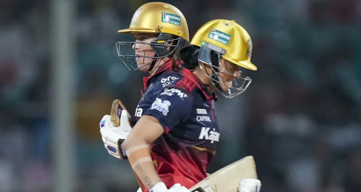 RCB vs GG: RCB એ ચાર વિકેટ ગુમાવી, સ્કોર 50 રનને પાર
