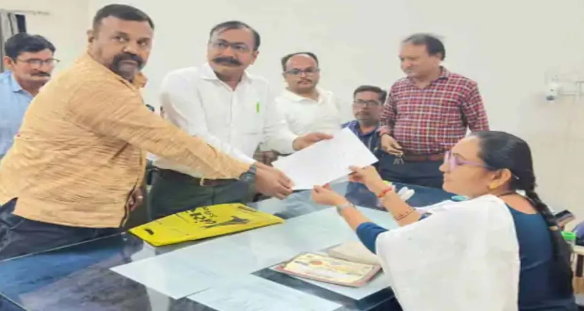 પાટણ પાલિકા દ્વારા વેદ ટાઉનશીપના રહીશોને સ્વૈચ્છીક દબાણ હટાવવા નોટિસ આપી