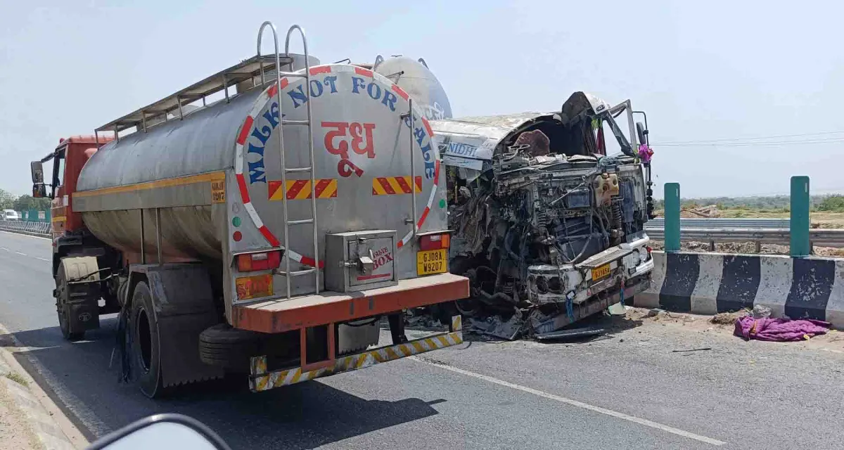 પાલનપુરના કાણોદર નજીક ટ્રેઇલર પાછળ ટ્રક ઘુસી જતાં અકસ્માત સર્જાયો