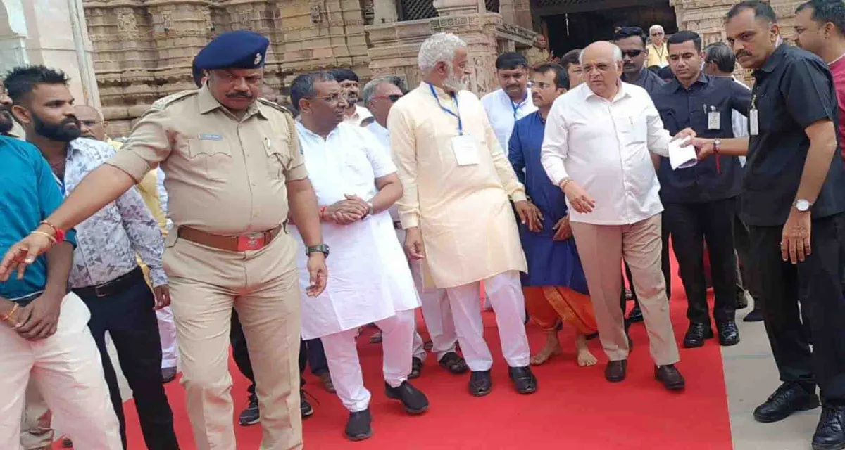 વડનગરના પૌરાણિક હાટકેશ્વર મહાદેવના શ્રાવણ માસના ત્રીજા સોમવારે મુખ્યમંત્રીએ પૂજન-અર્ચન કરી