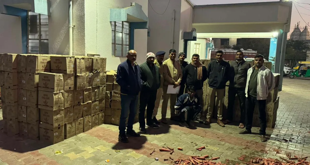 ડીસા રૂરલ પોલીસે ઝેરડા પાસેથી વિદેશી દારૂ ભરેલું આઇસર ઝડપ્યું : 1 કરોડથી વધુનો મુદ્દામાલ જપ્ત