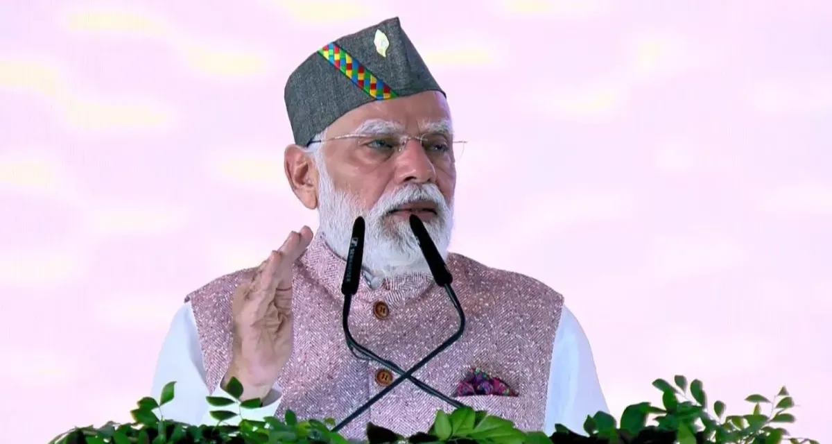 ઉત્તરાખંડમાં રજત જયંતિ નિમિત્તે પીએમ મોદીએ 8 હજાર કરોડ રૂપિયાથી વધુની ભેટ આપી