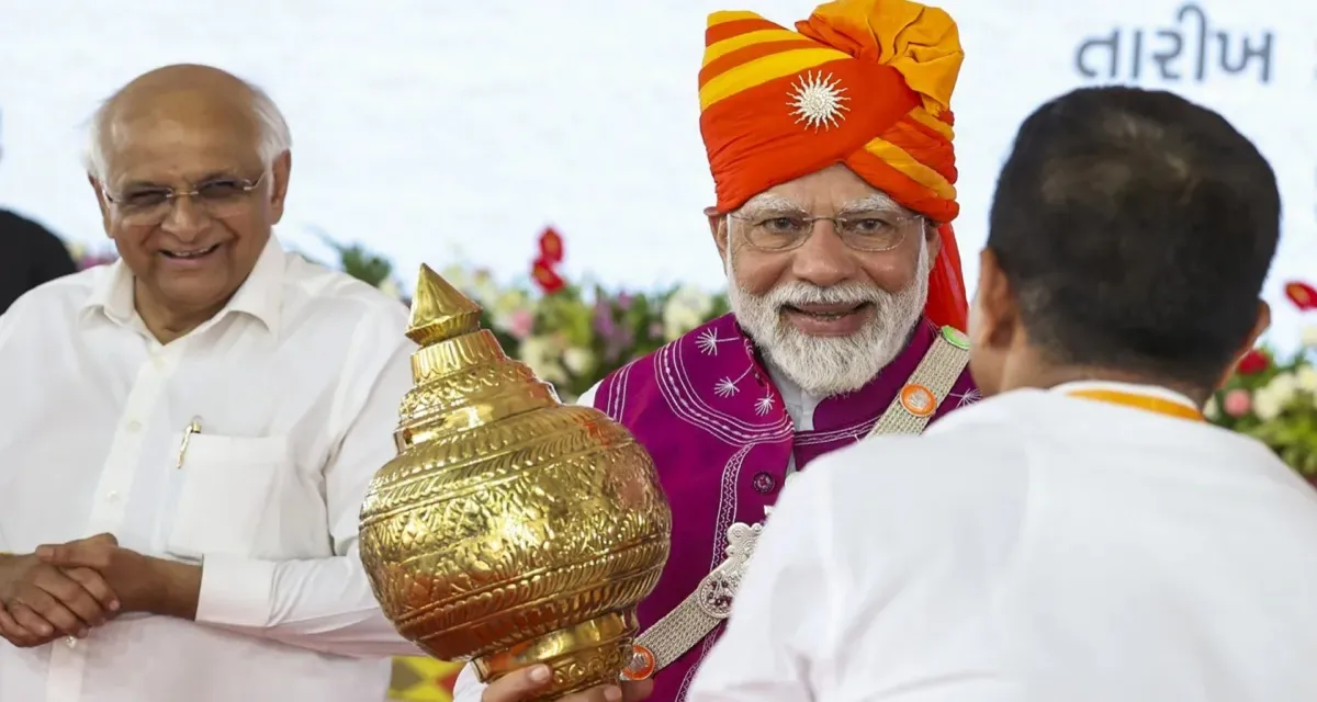 ગુજરાતમાં આખી કેબિનેટ કેમ બદલવામાં આવી? આ વખતે ભાજપનો શું છે પ્લાન? જાણો અંદરની વાત...