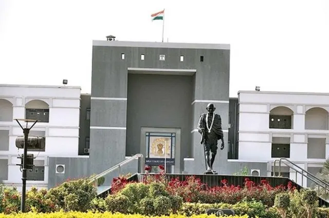 અમદાવાદ મ્યુનિસિપલ કોર્પોરેશન દ્વારા શહેરના એસ.જી હાઇવે પર પાંચ નવા ફૂટ ઓવર બ્રિજ બનાવવાનો નિર્ણય