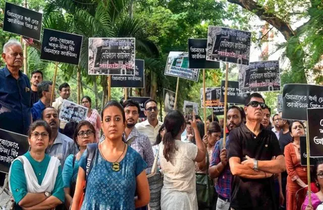 ‘પોલીસ અને સીબીઆઈ પરથી વિશ્વાસ ઉઠી ગયો’: આરજી કર દુષ્કર્મ પીડિતાના માતા-પિતા ન્યાય માટે ન્યાયતંત્ર તરફ વળ્યા