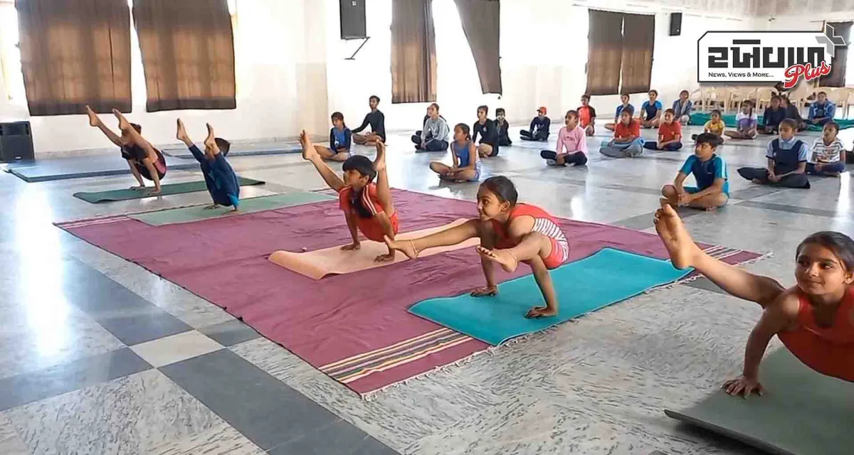 પાલનપુર ખાતે યોગાસન સ્પર્ધા યોજાઈ 439 સ્પર્ધકોએ યોગાસન સ્પર્ધા માં લીધો ભાગ