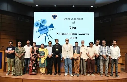 71મા રાષ્ટ્રીય ફિલ્મ પુરસ્કારો: આલિયા ભટ્ટ, શાહરૂખ ખાન, રણવીર સિંહ અને અન્ય લોકોએ તેમની જીત પર પ્રતિક્રિયા આપી