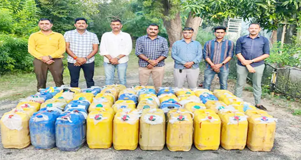 મહેસાણા એલસીબીએ બંધ મકાનમાંથી 1470 લિટર દેશી દારૂ ઝડપ્યો
