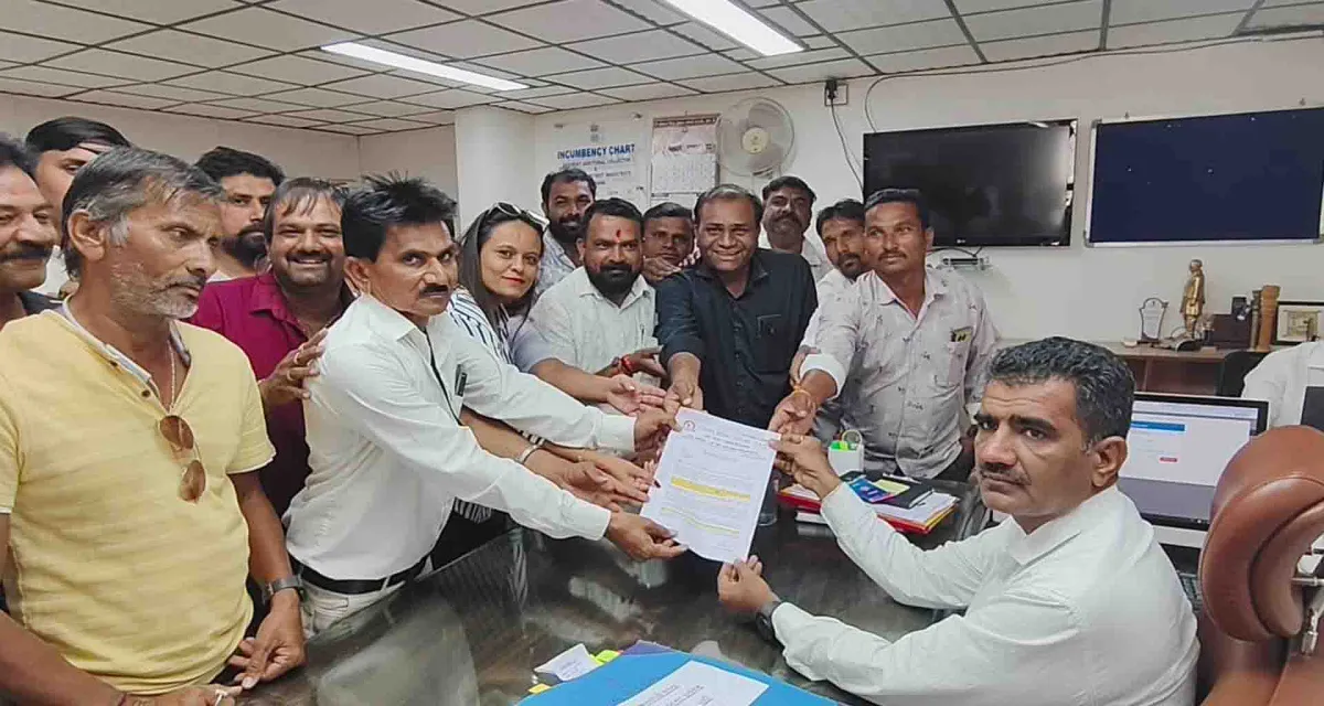 મહેસાણા જિલ્લા પત્રકાર એકતા પરિષદ દ્વારા જિલ્લા કલેકટરને આવેદન