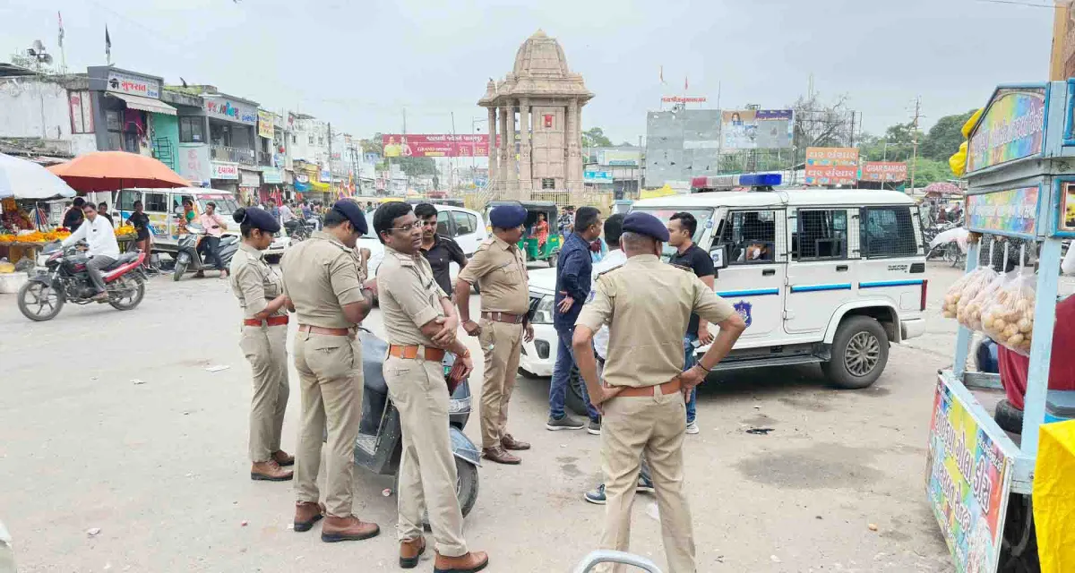 પાટણ; જાહેરમાં પૂતળું બાળનાર 15 થી 20 વ્યક્તિ સામે પોલીસ ફરિયાદ નોંધાઈ
