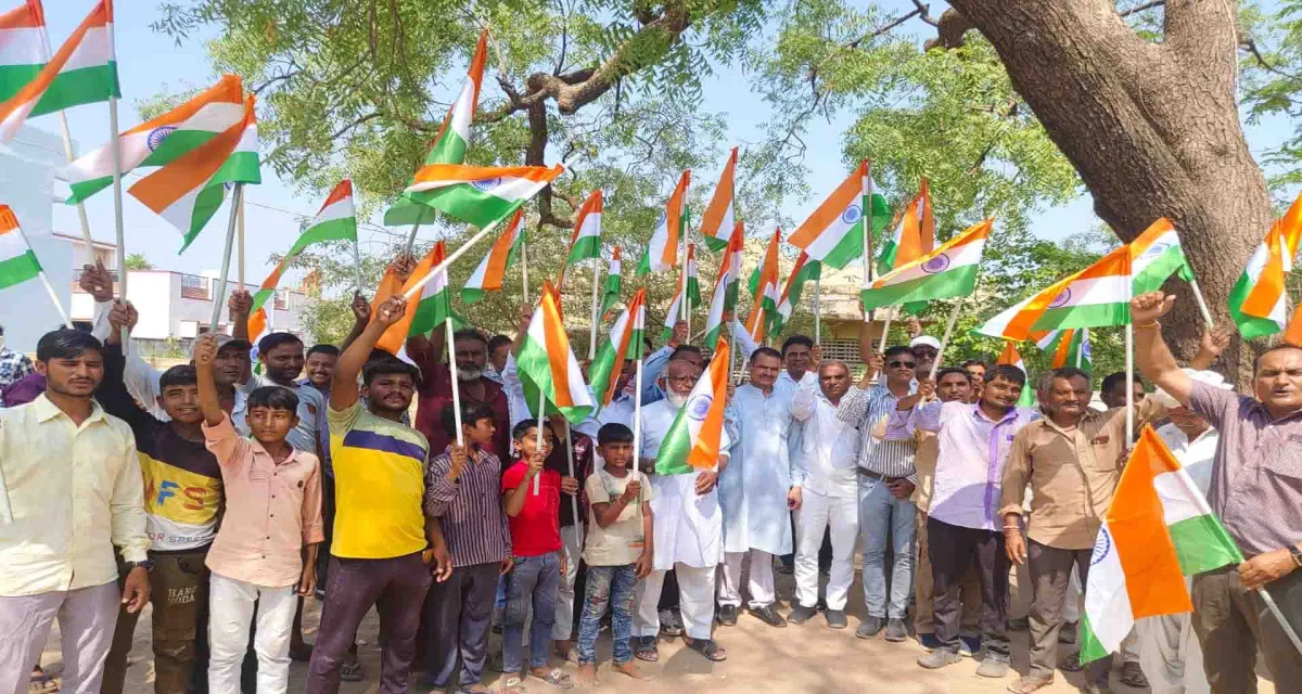 જુનાડીસામાં ઓપરેશન સિંદૂર અંતર્ગત તિરંગા યાત્રા નીકળી