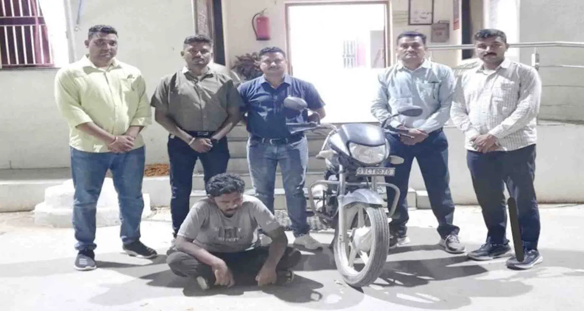 સાબરકાંઠા; ચોરીના બાઈક સાથે એકની અટકાયત અગાઉ પણ સાત ગુનામાં પકડાયો હતો
