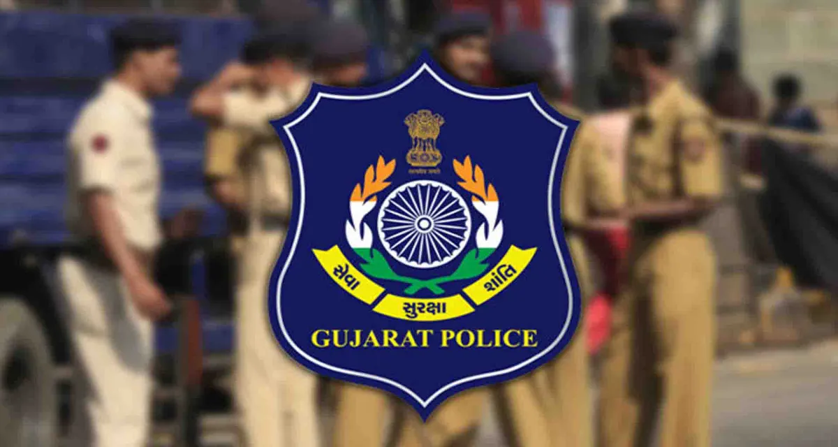 પાટણ જીલ્લામાં ફરજ બજાવતા વિવિધ સંવર્ગના કુલ ૩૧ પોલીસ કર્મીઓને બઢતી અપાઈ